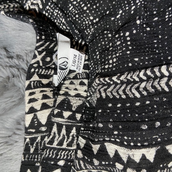 Volcom pants - Picture 2 of 2